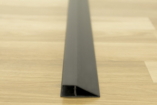 Profil czarny do wycieraczki Astroturf