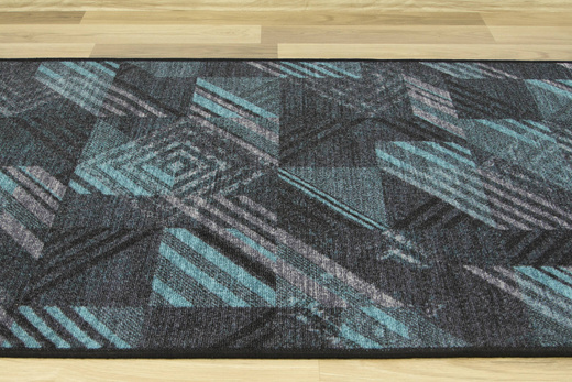 Antypoślizgowy Chodnik Logos 22 Turkus Grafit Romby szerokość 100 cm
