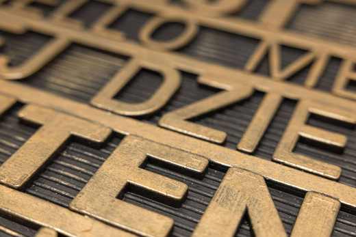 Wycieraczka gumowa kolor M49 antypoślizgowa złota czarna napisy