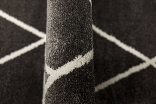 Chodnik Lima C877A Ciemny Szary Krem Trójkąty szerokość 80 cm