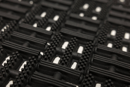 Wycieraczka gumowa M01 ażurowa paski