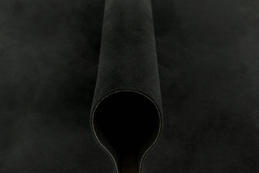 Czarna Wykładzina samochodowa Indy 77 szerokość 2 m