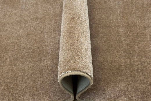 Wykładzina Glamour-Sub 211 Lśniący Beż Kaszmir na jucie szerokość 4 m