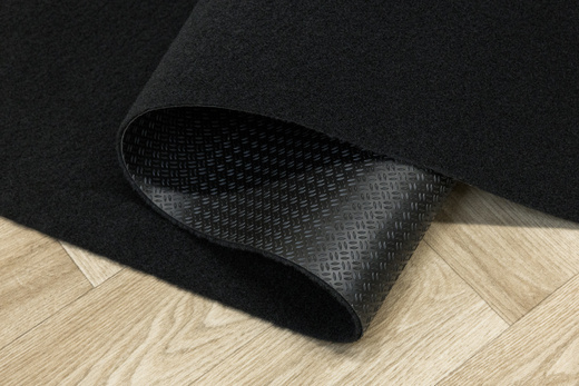 Wykładzina Samochodowa Lion 87 CP Czarna Igłowana szerokość 2 m