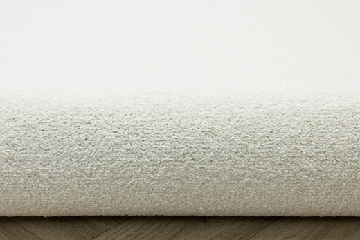 Wykładzina Jubilee Twist 20 Krem na filcu szerokość 4m