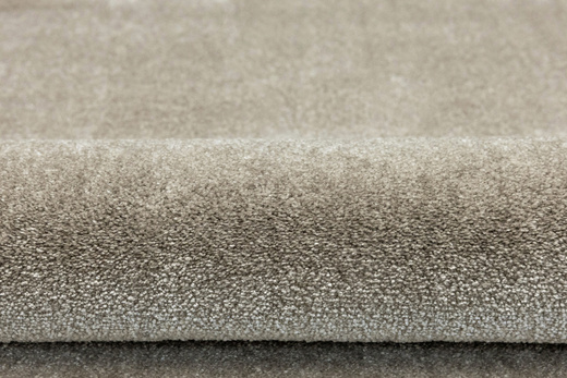 Wykładzina Glamour-Sub 112 Lśniący Srebrzysty Szary Beż Kaszmir na jucie szerokość 4 m