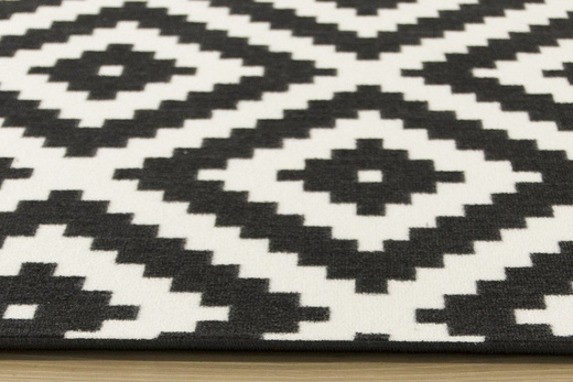 Wykładzina romby czarne szerokość 2 m