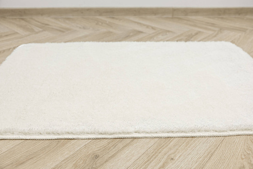 Dywanik Łazienkowy Antypoślizgowy Malmo Biały Shaggy