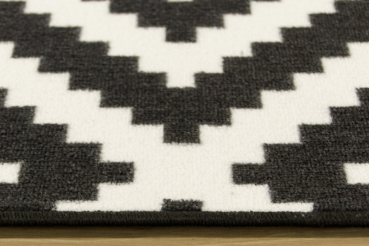 Wykładzina romby czarne szerokość 4 m