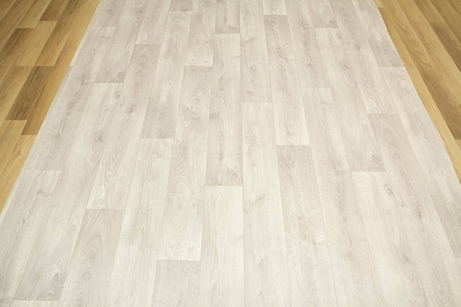 Wykładzina PCV Trendtex Tavel 571 Szary Krem Deski szerokość 1,5 m