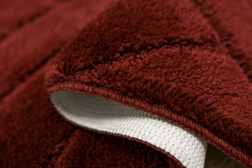 Dywanik Łazienkowy Antypoślizgowy Sash Carmine Karminowy Czerwony Pasy