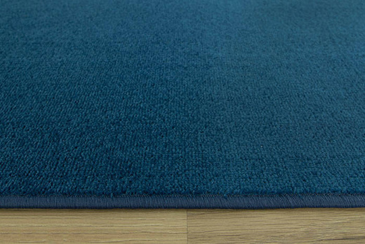 Wykładzina Spirit-twist 82 granat szerokość 5 m