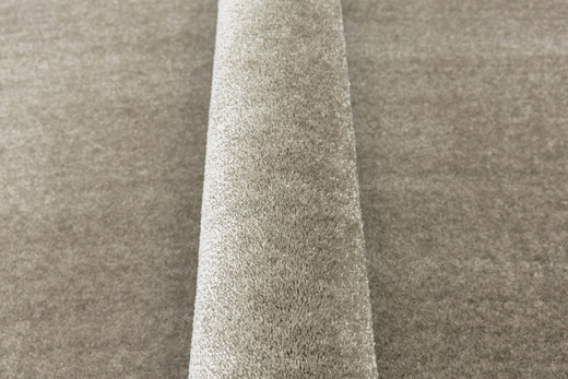 Wykładzina Glamour-Sub 112 Lśniący Srebrzysty Szary Beż Kaszmir na jucie szerokość 4 m