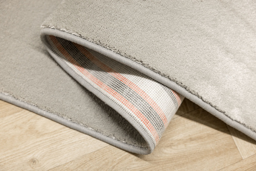 Wykładzina Violin 72 Lśniący Szary Srebrny szerokość 4 m