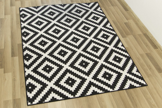 Wykładzina romby czarne szerokość 4 m