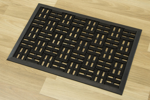 Wycieraczka gumowa czarna ażurowa Komo Paski