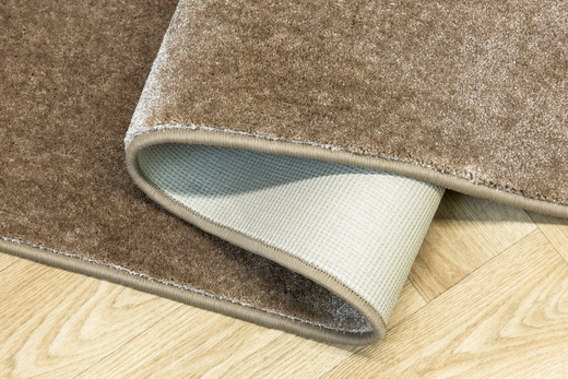 Wykładzina Glamour-Sub 211 Lśniący Beż Kaszmir na jucie szerokość 4 m