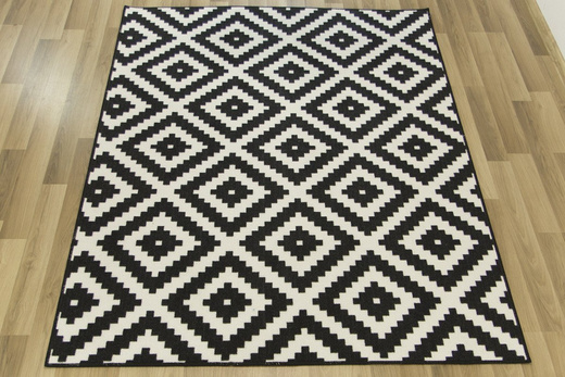 Wykładzina romby czarne szerokość 2 m