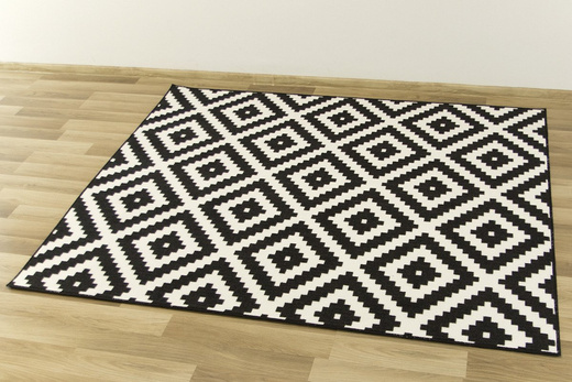 Wykładzina romby czarne szerokość 4 m