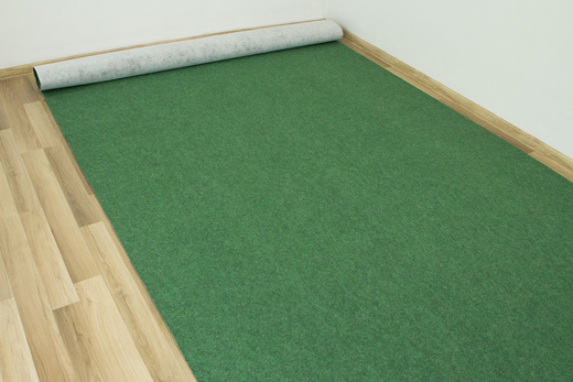 Wykładzina star 42 butelkowa zieleń na filcu szerokość 4 m