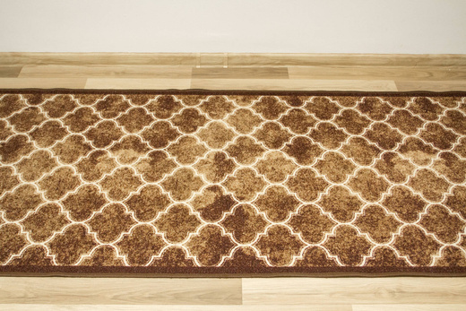 Antypoślizgowy Chodnik Clover 04 Brąz Beż Koniczyna Marokańska szerokość 67 cm