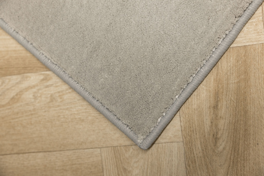 Wykładzina Violin 72 Lśniący Szary Srebrny szerokość 4 m