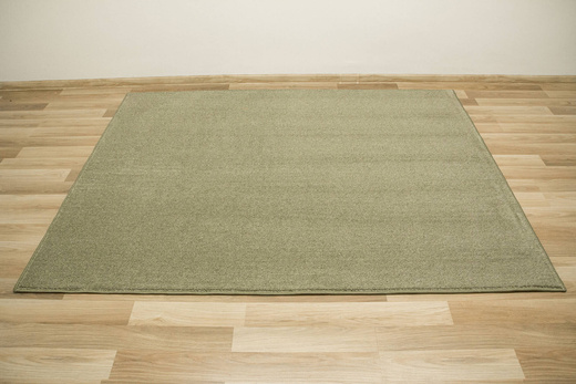 Wykładzina Eternity Speciaal 154 Oliwkowa Zieleń szerokość 4 m