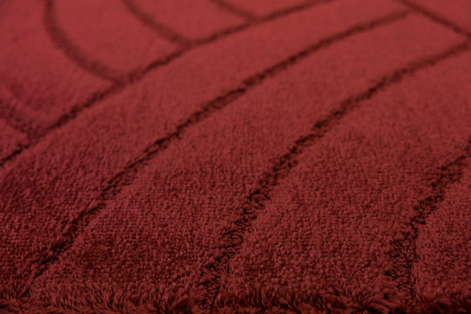 Dywanik Łazienkowy Antypoślizgowy Sash Carmine Karminowy Czerwony Pasy