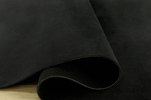 Czarna Wykładzina samochodowa Dyon 77 szerokość 2 m